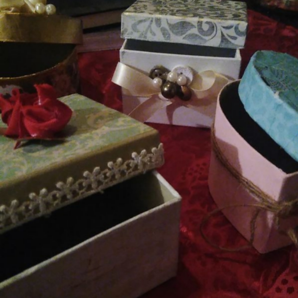 3 Trinket/gift boxes
